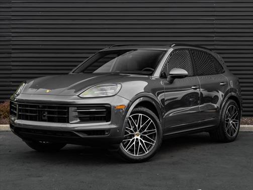 2024 Porsche Cayenne S
