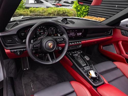 2023 Porsche 911 Carrera 4 GTS