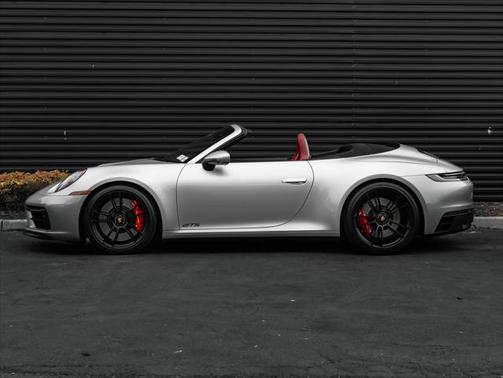 2023 Porsche 911 Carrera 4 GTS