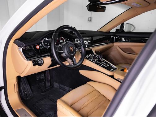 White 2018 Porsche Panamera 4