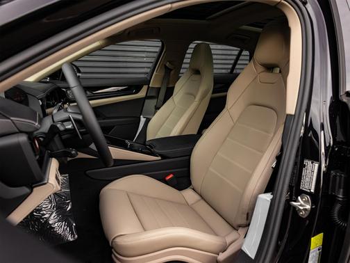 2026 Porsche Panamera 4