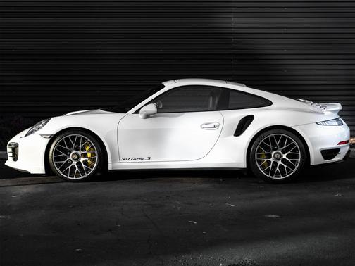 2015 Porsche 911 Turbo S