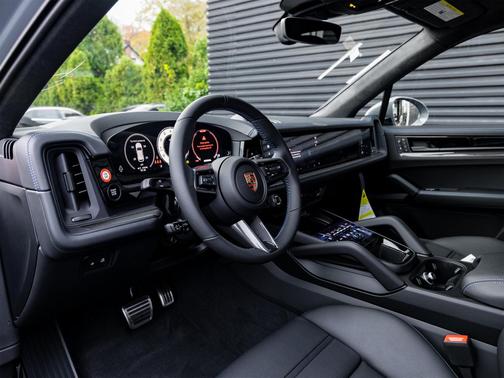 2026 Porsche Cayenne GTS