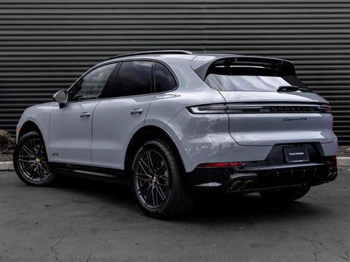 2026 Porsche Cayenne GTS