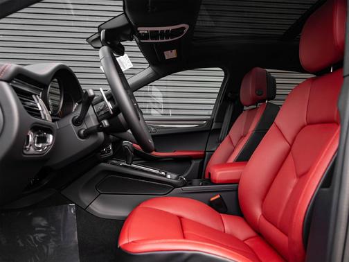 2026 Porsche Macan S