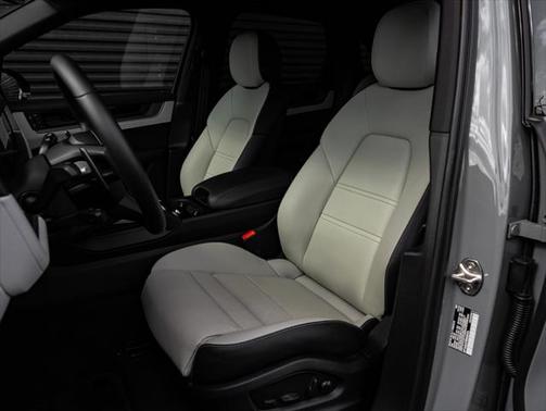 2024 Porsche Cayenne