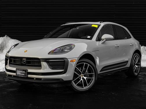 2025 Porsche Macan Base