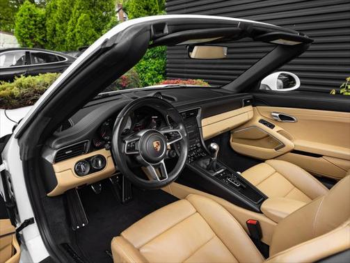 2019 Porsche 911 Carrera S