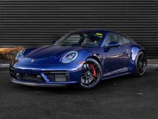 2024 Porsche 911 Carrera 4 GTS