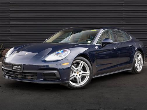 2018 Porsche Panamera 4