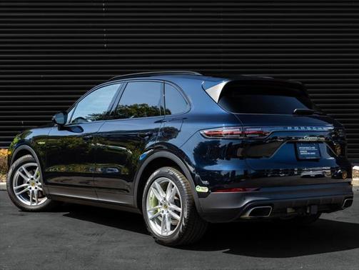 2022 Porsche Cayenne E-Hybrid S
