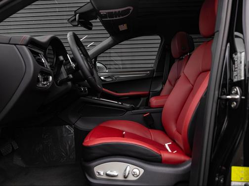 2026 Porsche Macan T