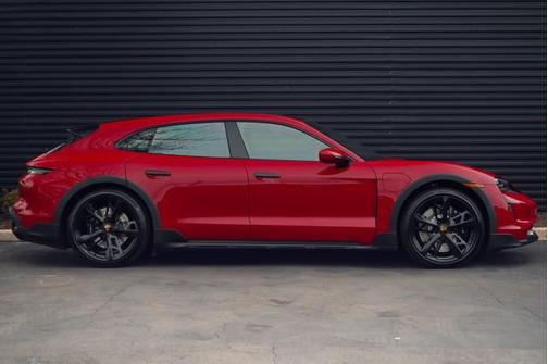 2022 Porsche Taycan Cross Turismo Turbo
