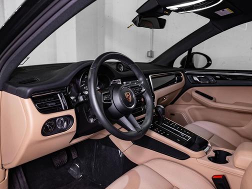 Volcano Grey Metallic 2025 Porsche Macan Macan