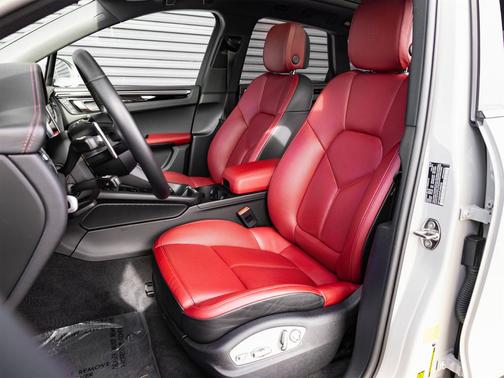2023 Porsche Macan S