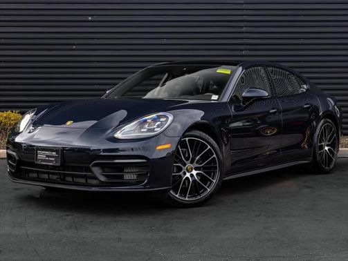 2022 Porsche Panamera 4