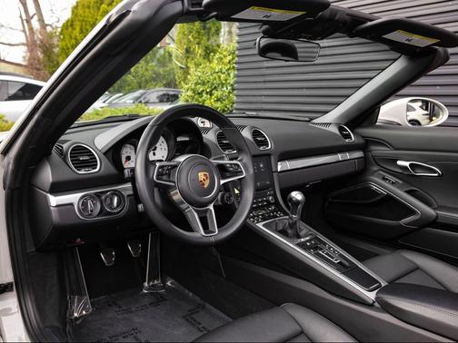 Chalk 2023 Porsche 718 Boxster S