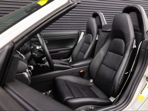 Chalk 2023 Porsche 718 Boxster S