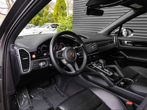 Quartzite Grey Metallic 2022 Porsche Cayenne Cayenne
