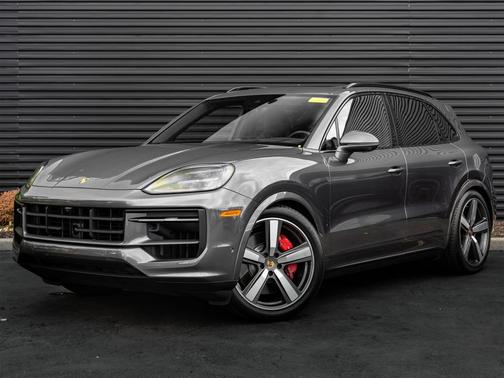 2025 Porsche Cayenne S