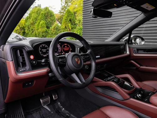 2025 Porsche Cayenne S