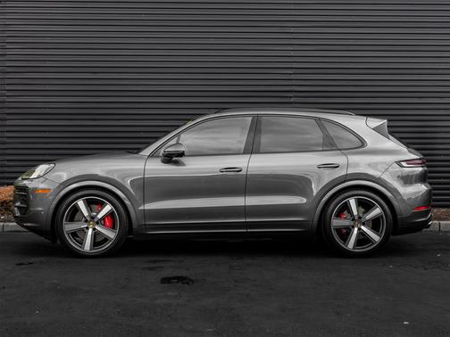 2025 Porsche Cayenne S