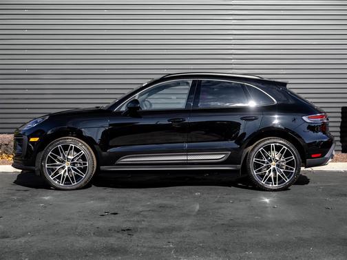2026 Porsche Macan Base