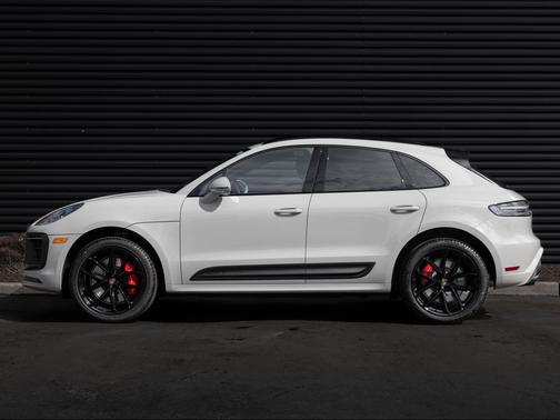Chalk 2026 Porsche Macan Macan GTS