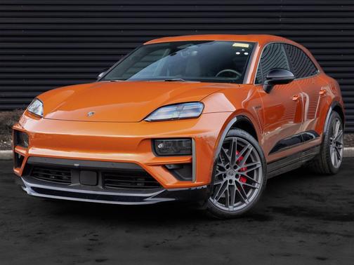 2024 Porsche Macan Turbo