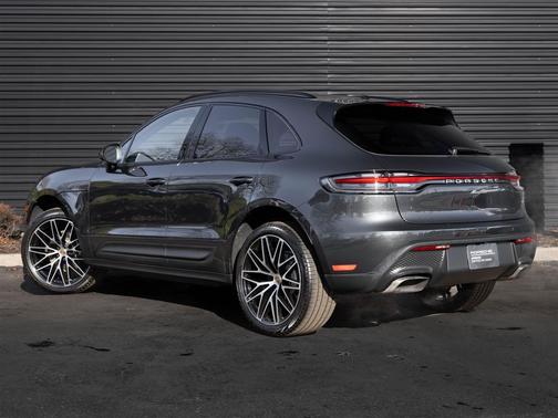 2025 Porsche Macan 