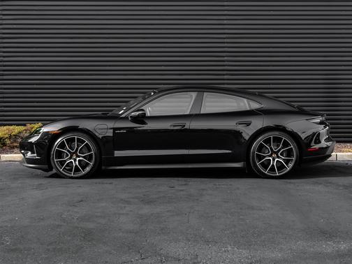 2025 Porsche Taycan Base