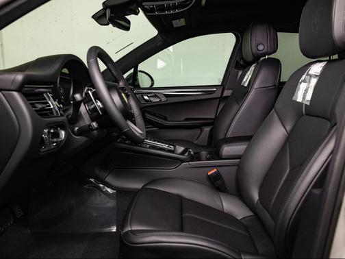 Chalk 2026 Porsche Macan T