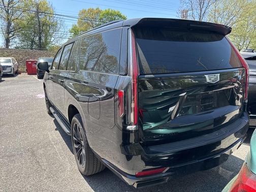 2022 Cadillac Escalade ESV Sport Platinum