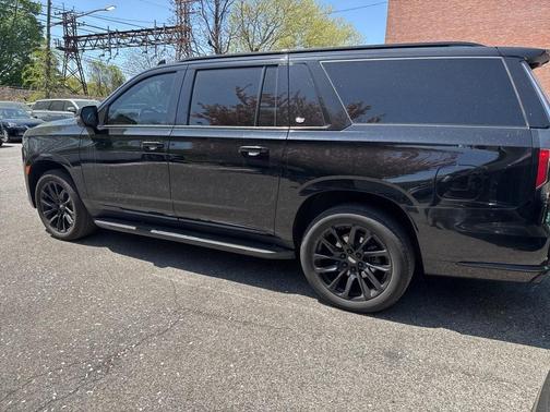 2022 Cadillac Escalade ESV Sport Platinum