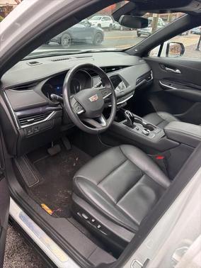 2023 Cadillac XT4 Luxury
