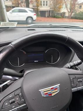 2023 Cadillac XT4 Luxury