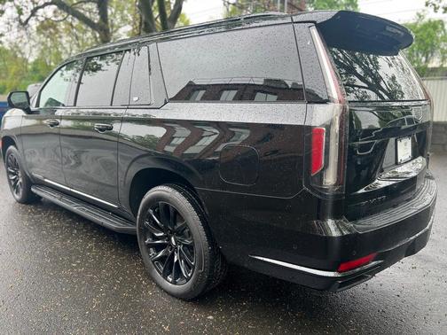 2021 Cadillac Escalade ESV Sport Platinum