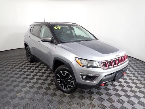 Billet Silver Metallic Clearcoat 2019 Jeep Compass Trailhawk