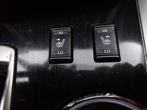 2018 Nissan Pathfinder SV