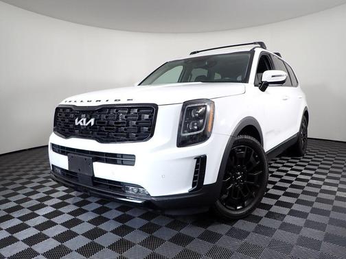 Glacial White Pearl 2022 Kia Telluride SX