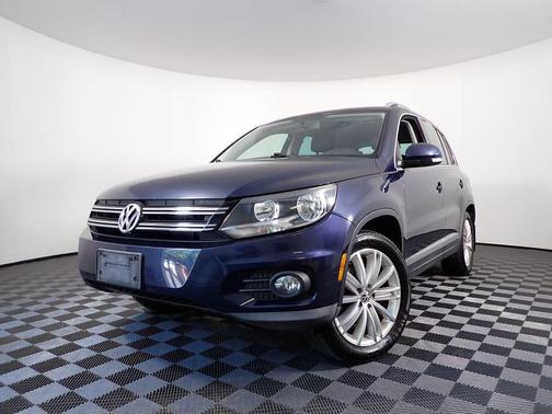 Night Blue Metallic 2014 Volkswagen Tiguan 4MOTION Auto SE