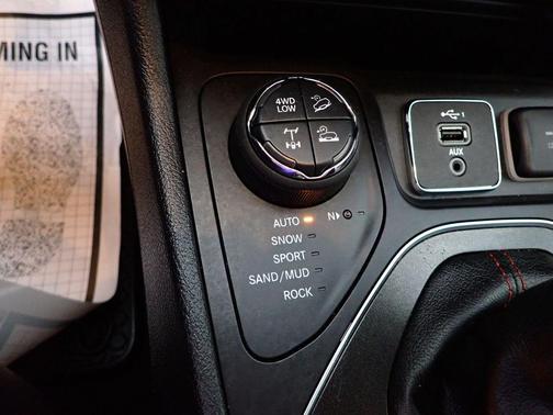 Firecracker Red Clearcoat 2019 Jeep Cherokee Trailhawk