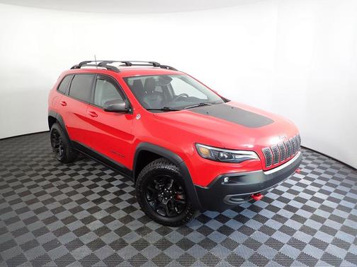 Firecracker Red Clearcoat 2019 Jeep Cherokee Trailhawk