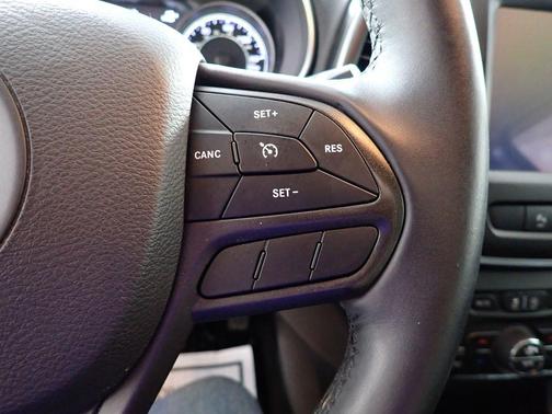 Firecracker Red Clearcoat 2019 Jeep Cherokee Trailhawk