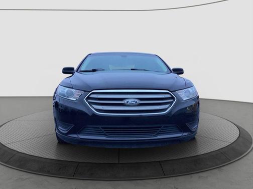 2016 Ford Taurus SE