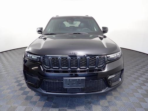 2022 Jeep Grand Cherokee Altitude