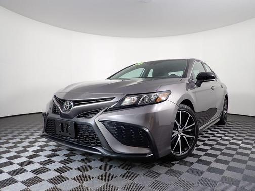 Predawn Gray Mica 2022 Toyota Camry SE