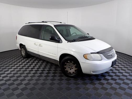 2001 Chrysler Town & Country LX