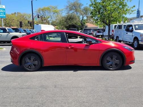 2023 Toyota Prius LE