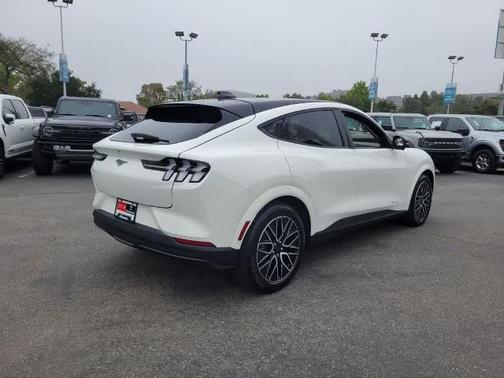 STAR WHITE MET TRI-COAT 2025 Ford Mustang Mach-E PREMIUM